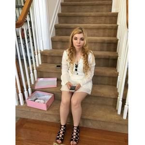 Meet your Posher, Ellie